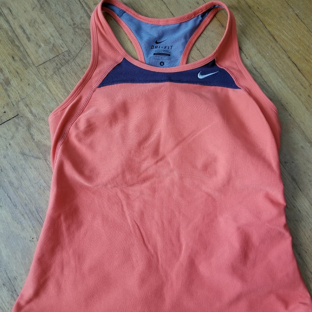 Nike dri fit women's workout tank top small